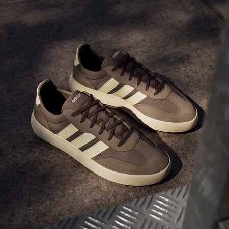 Adidas Se Luce Este Black Friday Con Descuentazos En Las Zapatillas Del Color Del Ano Modelos Infalibles Para El Invierno Por Menos De 60 Euros