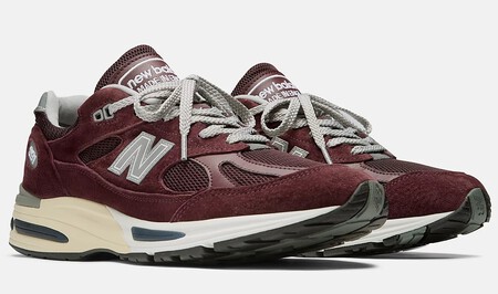 De Color Vino Y Con Inspiracion Preppy New Balance Tiene Las Zapatillas De Aspecto Clasico Y Elegantes Para No Dejar De Usar Esta Temporada