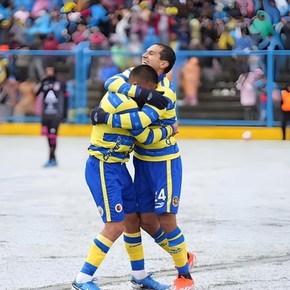 En el estadio con mayor altura del mundo y bajo una tormenta de nieve, un equipo que fue refundado este año se metió en la final de la Copa Perú