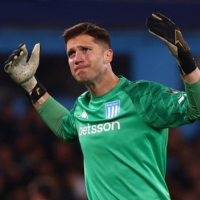 Cambeses: sin Selección y pilar para Racing 2026