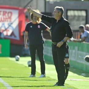 Fin de año y de ciclo: Kudelka se fue de Huracán tras el empate ante Barracas que lo dejó afuera de todo