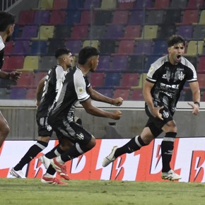 Central Córdoba le ganó con mucha polémica a San Lorenzo