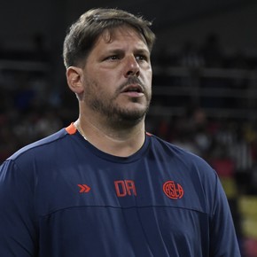 Ayude, tras la polémica eliminación ante Central Córdoba: "Habría 12 penales por tiempo..."