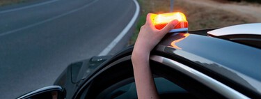 Baliza V16 sin eSIM ni conectividad: qué dice la DGT sobre ellas a partir de 2026 