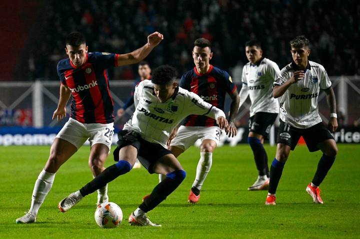 Amaro, un lateral uruguayo bastante prometedor (AFP). 