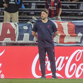 Ayude, del "hay que cortarla con el tema Cuello" a la posible llegada de Vietto