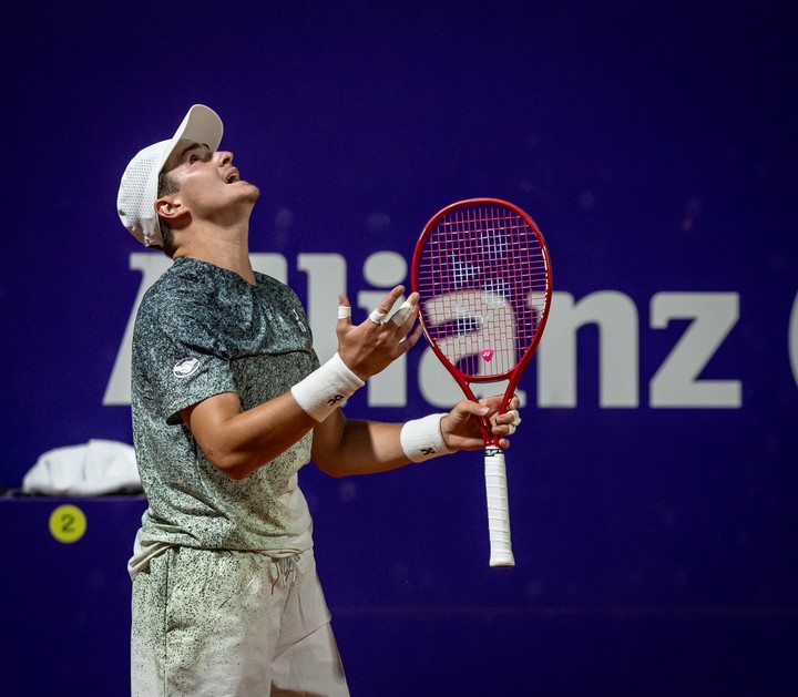 Fonseca no mostró su mejor tenis y quedó afuera en su debut. (Prensa)