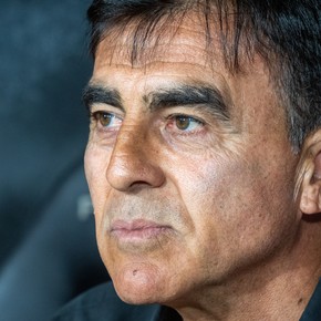 Quinteros no se baja del mercado: qué puestos busca Independiente