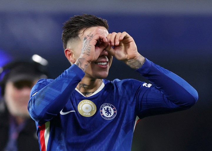 Juega el Chelsea de Enzo Fernandez (REUTERS).