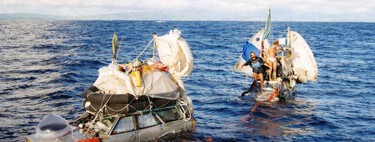 Se subieron a sus coches convertidos en campers flotantes y se echaron a navegar al Atlántico. Meses después llegaron al Caribe para cumplir el sueño de su padre