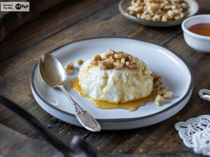 Mejor que el cottage y la ricotta: este queso catalán medieval es perfecto para desayunar y usar en tus tostadas