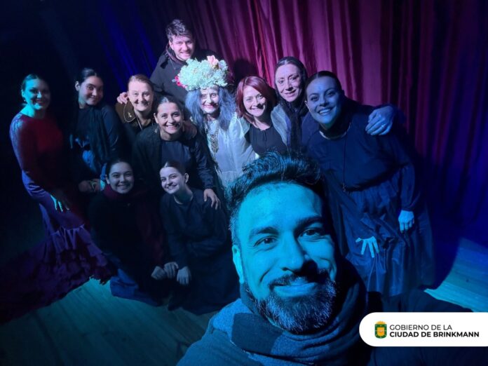 Presentaron obra teatral «La Casa de Bernarda Alba» en el cierre de las Patronales de Brinkmann