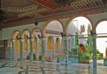 La Alhambra valenciana está escondida en un pequeño pueblo surcado por el agua que también tiene su Albufera