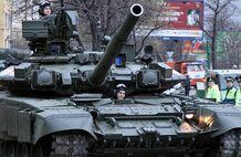 Shaquille O’Neal ha cumplido su sueño de manejar un Corvette único en su tipo: uno que tuvieron que alargar medio metro para que el jugador cupiera