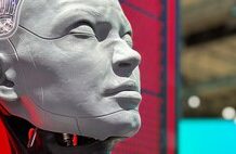 Este robot humanoide prometía hacer nuestras tareas domésticas. Por ahora es una marioneta de 20.000 dólares