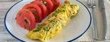 Una tortilla rápida, fácil y nutritiva para la cena, la mejor receta rica en proteínas y súper ligera