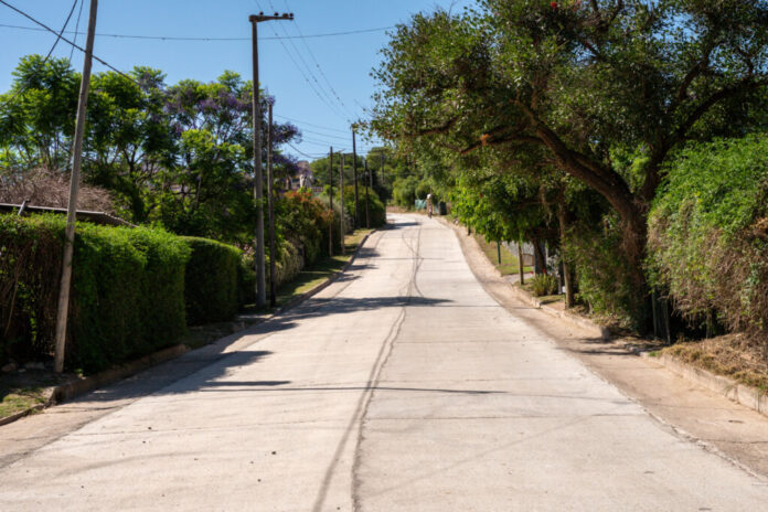 Río Ceballos: La calle Charcas ya está pavimentada