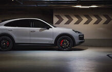 Estas nuevas zapatillas color vino de New Balance son tan elegantes que no podemos esperar a comprarlas para llevarlas en la cena de Navidad