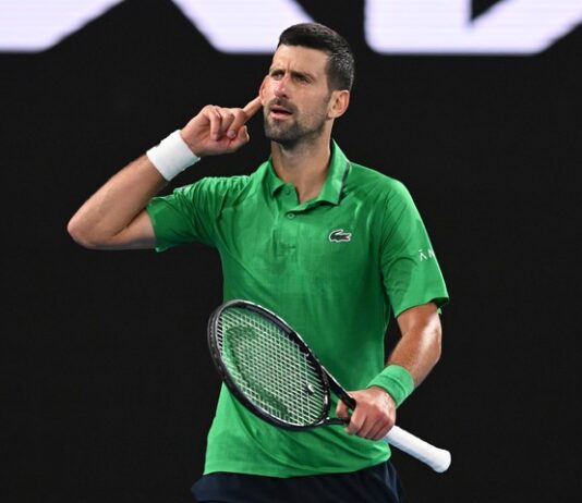 Djokovic zafó de la descalificación en Australia e impuso un nuevo récord: 400 victorias en Grand Slam