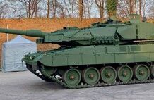 EEUU está pintando sus aviones militares para que parezcan comerciales, pero van armados hasta las trancas. Ya lo ha hecho en Venezuela, y es un crimen de guerra