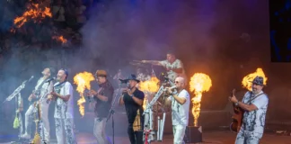 El lunes de Los Tekis y la cumbia convocó a unas 18 mil personas